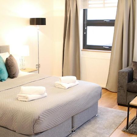 לונדון High Spec Luxury Studio Apartment In Sydenham מראה חיצוני תמונה
