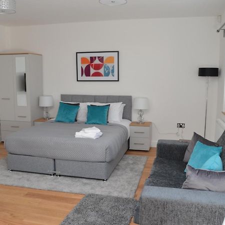 לונדון High Spec Luxury Studio Apartment In Sydenham מראה חיצוני תמונה