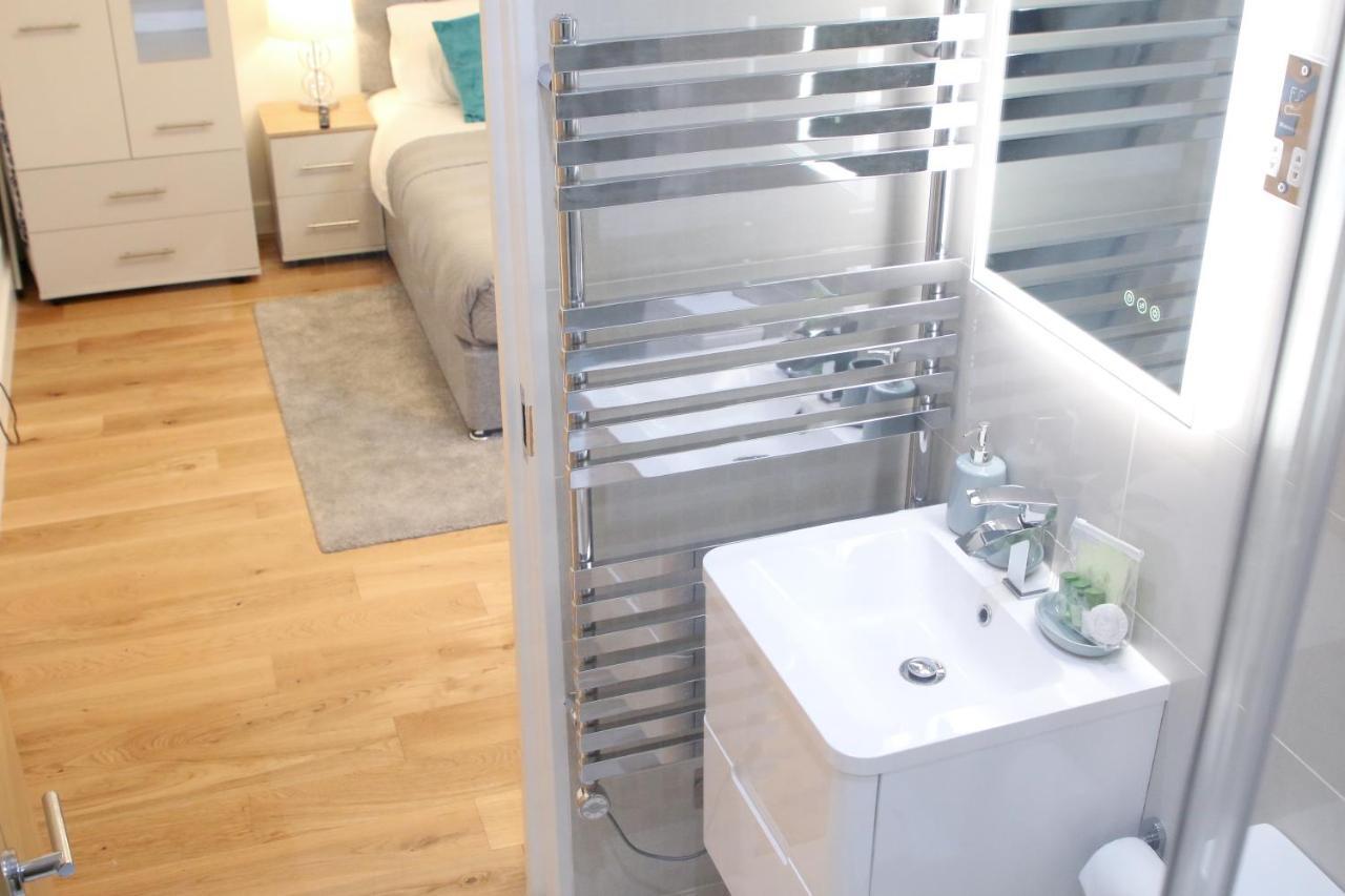 לונדון High Spec Luxury Studio Apartment In Sydenham מראה חיצוני תמונה